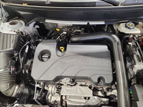 Used 2023 Chevrolet Equinox Premier AWD/4WD image 24