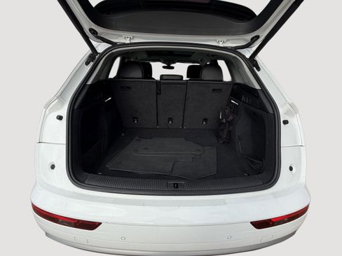 Used 2018 Audi Q5 2.0T Premium Plus w/ Premium Plus Package image 4