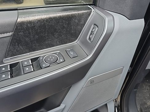 Used 2025 Ford F250 XLT w/ Tremor Off-Road Package image 7