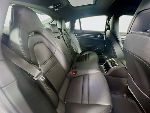Certified 2023 Porsche Panamera 4 image 29