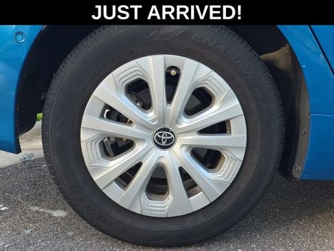 Used 2019 Toyota Prius LE FWD image 5