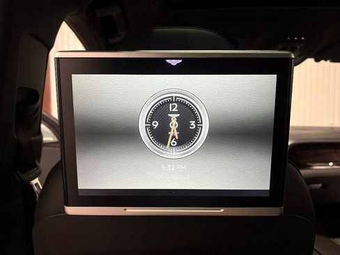 Used 2019 Bentley Bentayga image 54