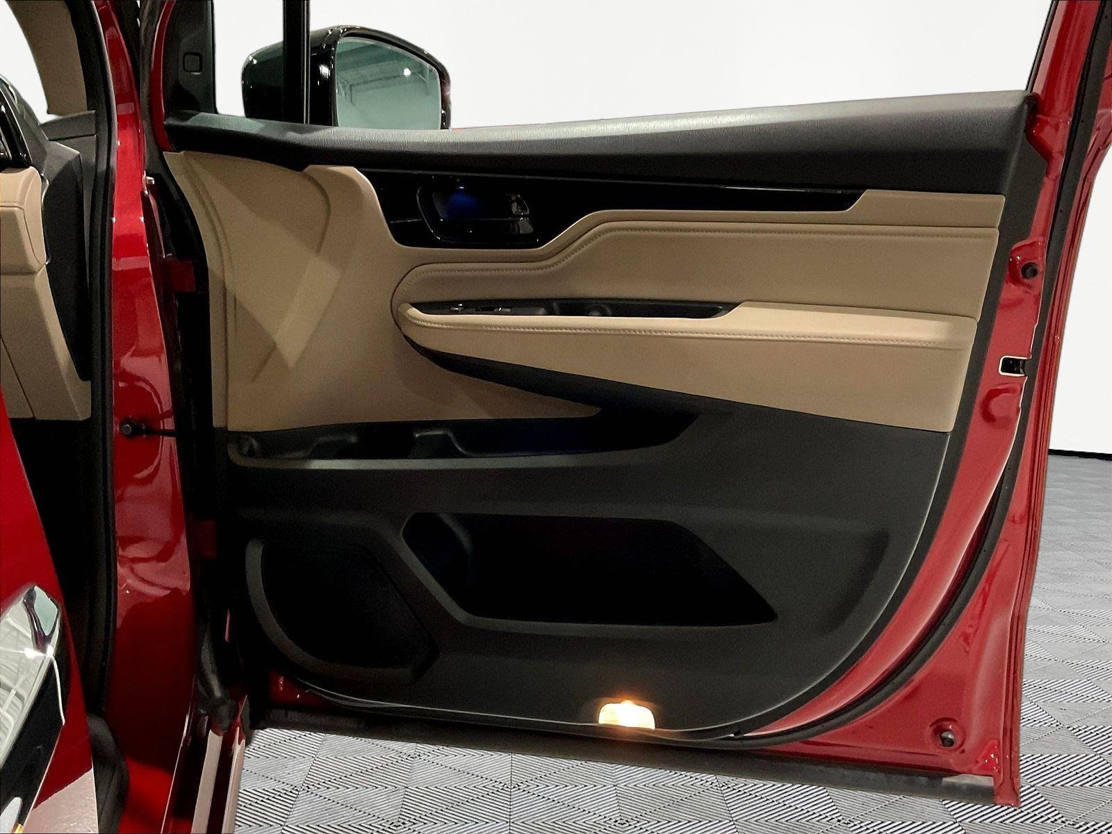 Used 2022 Honda Odyssey Elite image 29