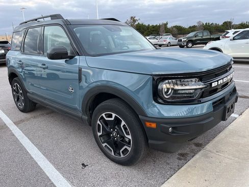 Used 2021 Ford Bronco Sport Outer Banks w/ Outer Banks Package image 2