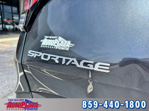 Used 2023 Kia Sportage EX AWD/4WD image 19