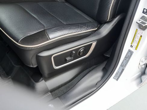 Used 2022 RAM 1500 Laramie w/ Laramie Southwest Edition image 11