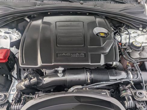 Used 2024 Jaguar F-PACE R-Dynamic S image 22