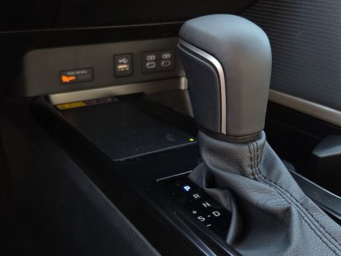 Used 2026 Toyota Camry SE w/ Multimedia Upgrade Package image 26