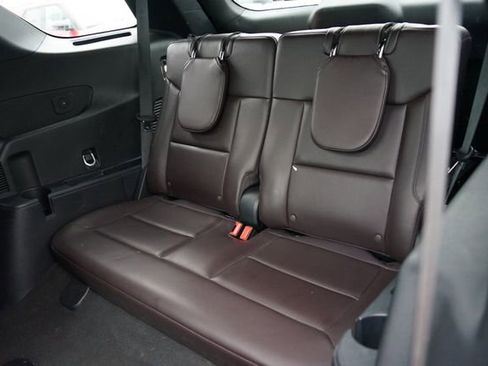 Certified 2025 Ford Explorer Platinum w/ LUX Leather Package image 8