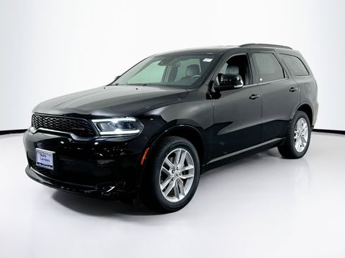 Used 2022 Dodge Durango GT image 1