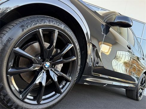 Certified 2023 BMW X7 xDrive40i w/ M Sport Package image 11