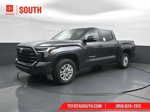 New 2026 Toyota Tundra SR5 w/ SR5 Premium Package AWD/4WD image 7