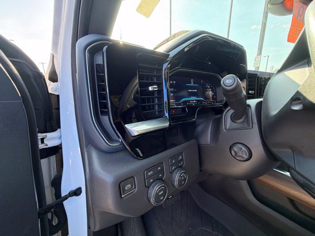 Used 2022 Chevrolet Silverado 1500 High Country w/ High Country Premium Package AWD/4WD image 31