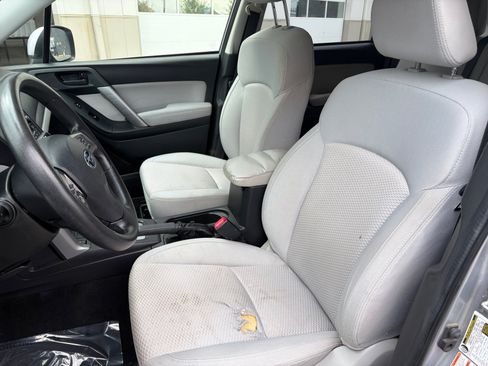 Used 2014 Subaru Forester 2.5i Premium w/ All-Weather Package AWD/4WD image 14