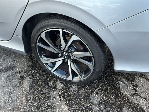 Used 2019 Honda Civic Sport image 9