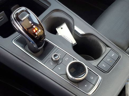 Used 2024 Cadillac XT4 Sport image 21