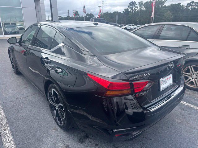 Used 2023 Nissan Altima 2.5 SR w/ SR Premium Package FWD image 4