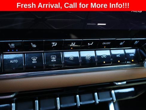 Certified 2023 GMC Canyon AT4 w/ AT4 Premium Package AWD/4WD image 23