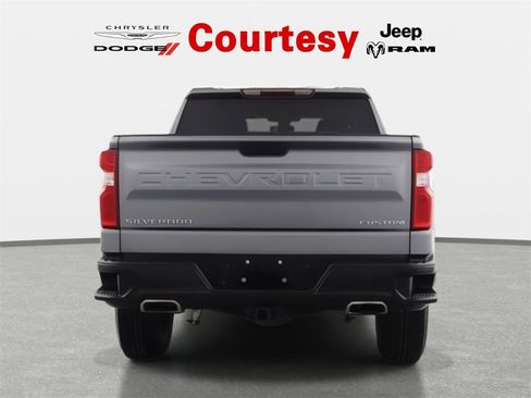 Used 2021 Chevrolet Silverado 1500 Custom Trail Boss w/ Safety Confidence Package image 6