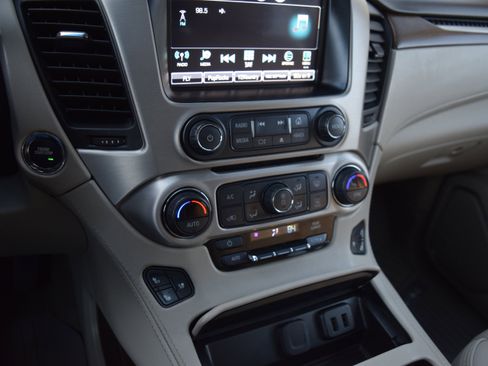 Used 2019 GMC Yukon XL Denali image 15