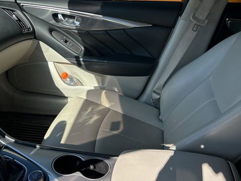 Used 2017 INFINITI Q50 Signature Edition w/ Cargo Package (L95) image 7