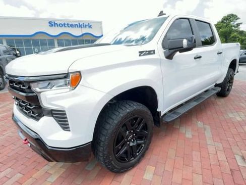 Used 2024 Chevrolet Silverado 1500 LT Trail Boss w/ LT Trail Boss Premium Package AWD/4WD image 5