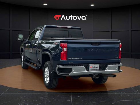 Used 2021 Chevrolet Silverado 2500 LTZ w/ LTZ Plus Package AWD/4WD image 3