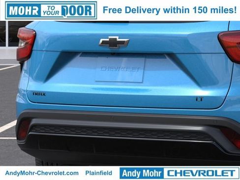 New 2026 Chevrolet Trax LT w/ Sunroof Package FWD image 18