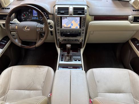 Used 2019 Lexus GX 460 Premium w/ Premium Package AWD/4WD image 15