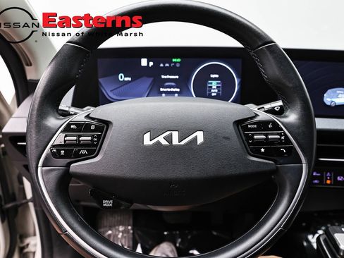 Used 2022 Kia EV6 Wind RWD image 10