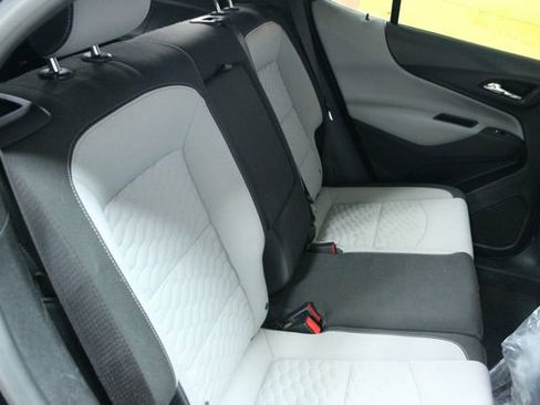 Used 2018 Chevrolet Equinox LT image 8