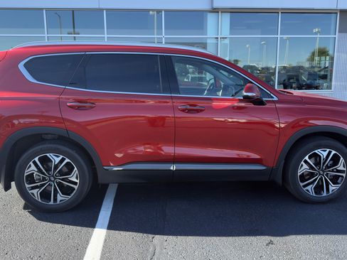 Used 2019 Hyundai Santa Fe Ultimate image 2