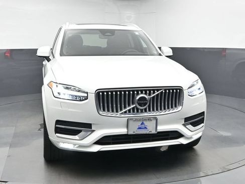 Used 2024 Volvo XC90 B5 Plus w/ Protection Package AWD/4WD image 2