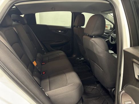 Used 2022 Chevrolet Malibu RS image 30