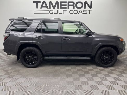 Used 2023 Toyota 4Runner SR5 Premium w/ Moonroof Package image 4