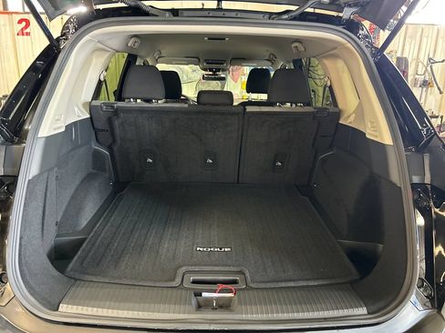 Used 2023 Nissan Rogue SV AWD/4WD image 27