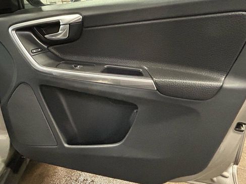 Used 2013 Volvo XC60 T6 image 18