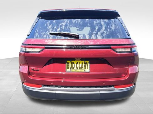 New 2026 Jeep Grand Cherokee Altitude AWD/4WD image 4