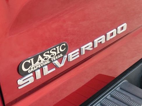 Used 2021 Chevrolet Silverado 1500 RST w/ Convenience Package II image 9