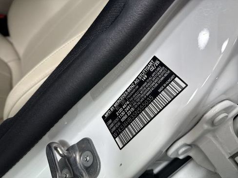 Used 2025 Mercedes-Benz CLA 250 4MATIC w/ Winter Package image 39