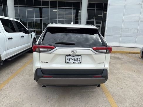 Used 2021 Toyota RAV4 Limited image 7