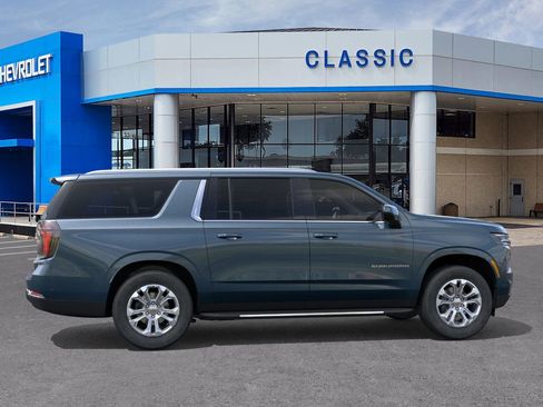 New 2026 Chevrolet Suburban LS image 5