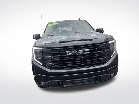 Used 2025 GMC Sierra 1500 Elevation w/ Elevation Premium Package image 9