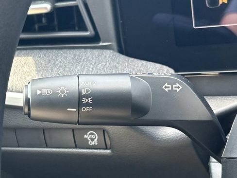 New 2026 Nissan Kicks SV w/ SV Premium Package FWD image 31