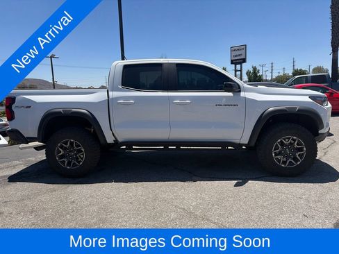Used 2024 Chevrolet Colorado ZR2 w/ Technology Package AWD/4WD image 3