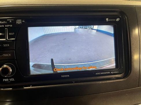 Used 2014 Toyota Sienna LE image 25