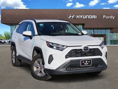 Used 2024 Toyota RAV4 XLE image 1