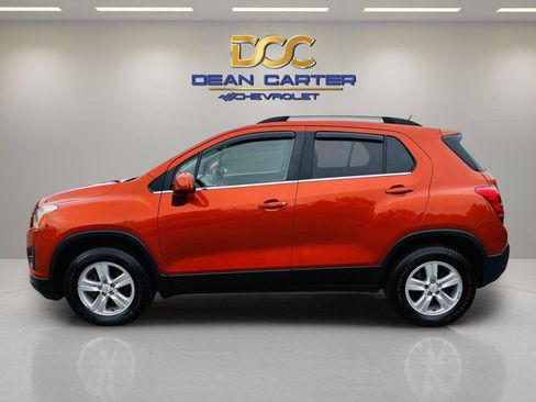 Used 2015 Chevrolet Trax LT w/ LT Sun and Sound Package AWD/4WD image 4