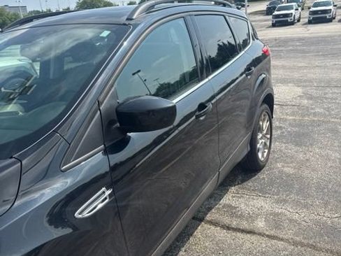 Used 2015 Ford Escape SE w/ Equipment Group 201A AWD/4WD image 2