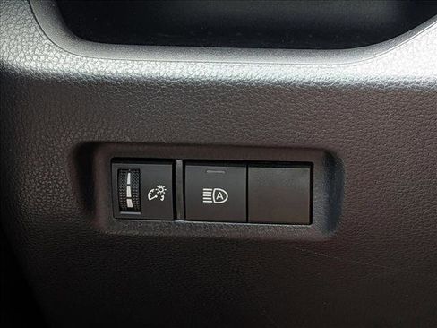 Used 2024 Toyota RAV4 XLE AWD/4WD image 10